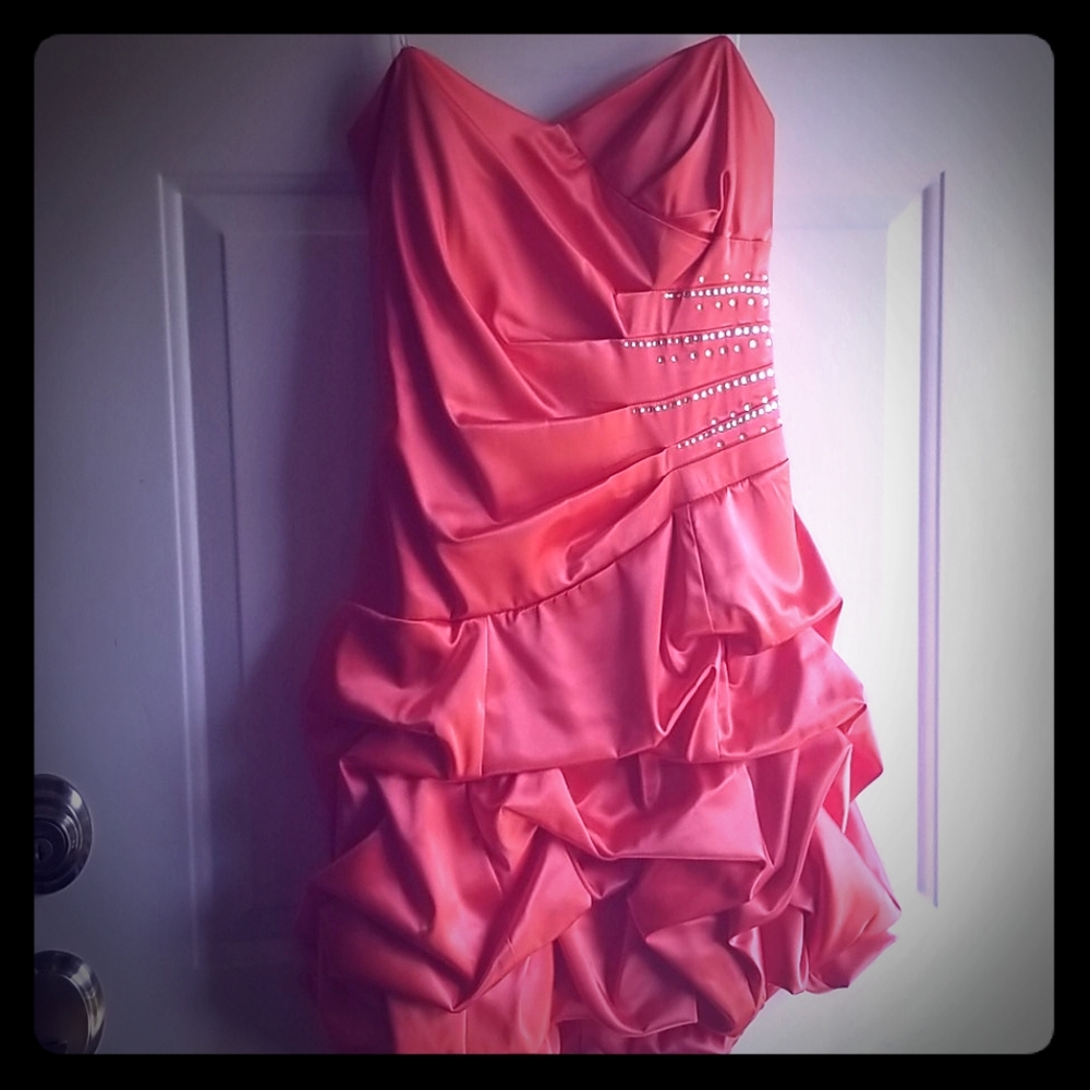 B. Smart Strapless Prom Dress with Rhinestones